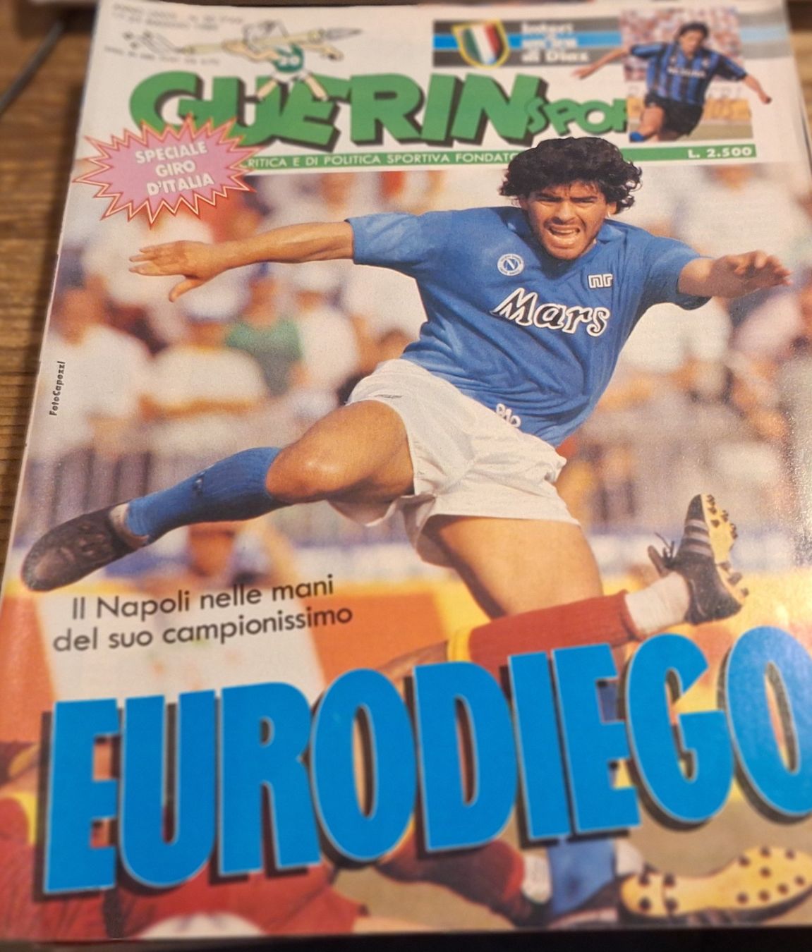 Riviste & Magazine: Maradonas zeitungen und eines trikot tributes geschenkt – Usato da Bellinzona venduto da LA-ropa-de-Juan 1