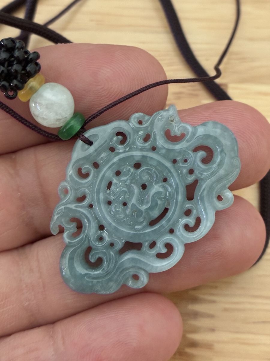 Ciondoli: Chinese jade talisman figure dragon phœnix – Nuovo e nell'imballaggio originale da St-Aubin-Sauges venduto da asianart 1
