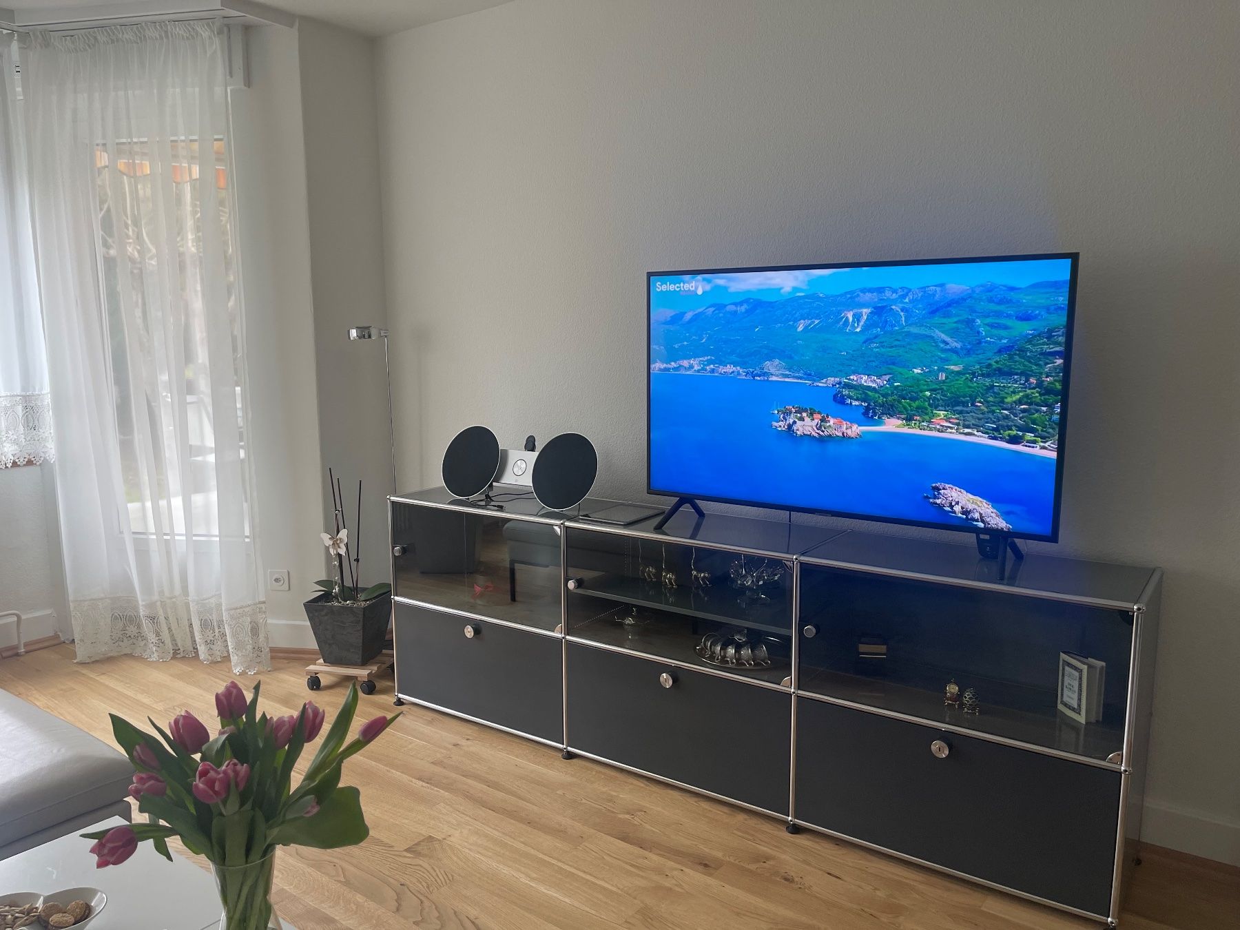 USM Cassettiere: Usm Sideboard als Vitrine Lieferung Gratis – Usato da Thun venduto da Thuno6