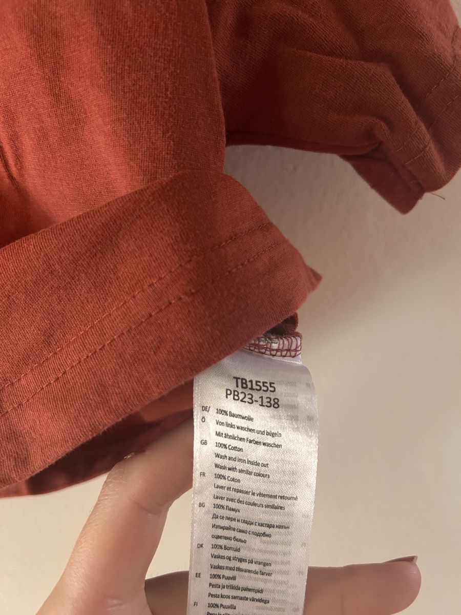 T-Shirts: Cropped Baumwoll Shirt von Urban Classics – Gebraucht aus Wetzikon ZH von rachele_nocco 2