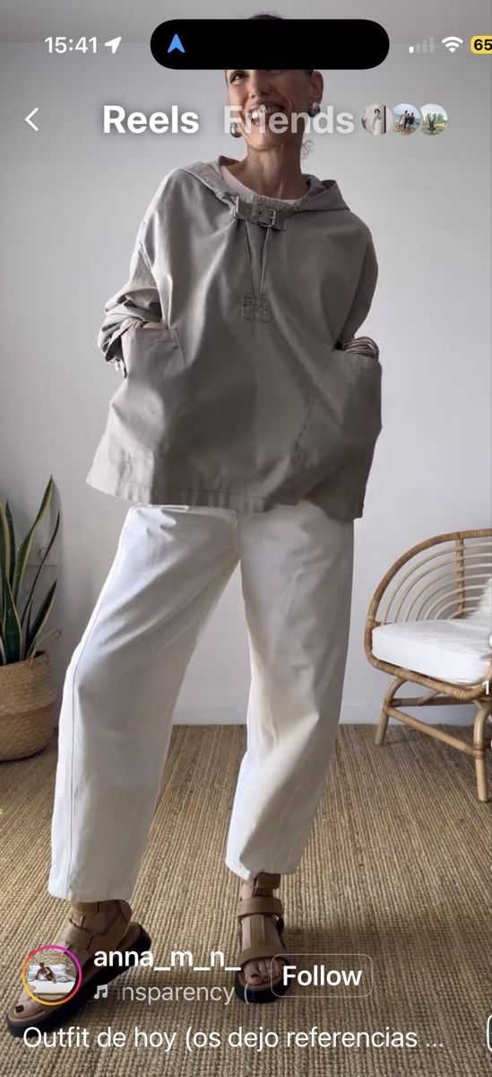 Pull&Bear Camicette: PULL & BEAR Bluse mit Kapuze XS – Usato da Lugnorre venduto da jettsett