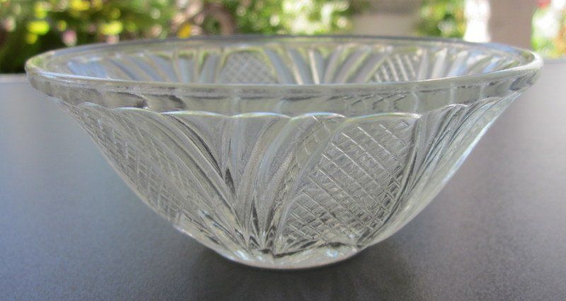 Coupes: Alte kleine Glasschale, Snackschale, Dippschale – D'occasion à Bischofszell par raika 2