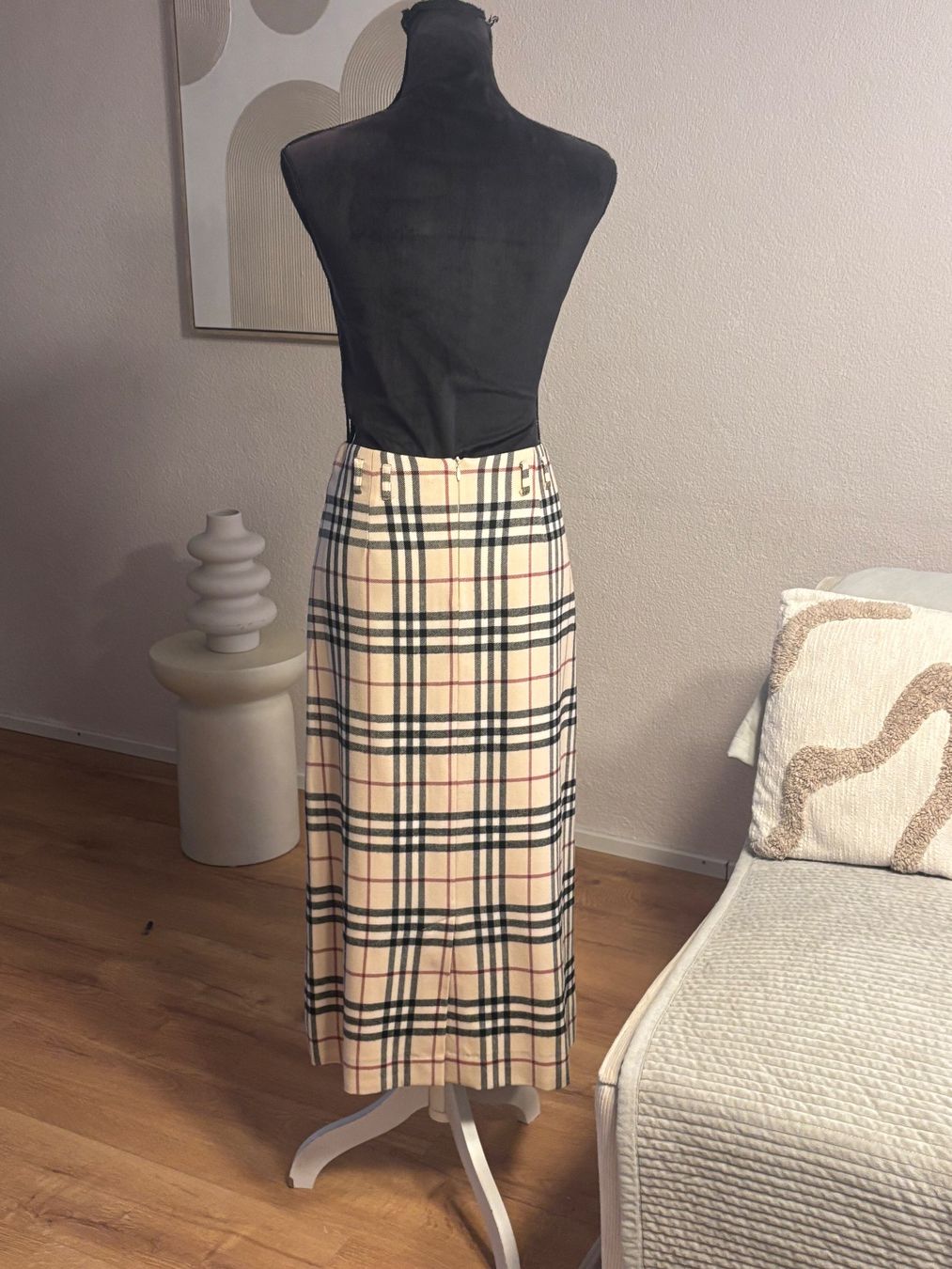 Burberry Gonne: Burberry Maxi Rock Novacheck Wolle – Usato da St. Margrethen SG venduto da dijanaO 6