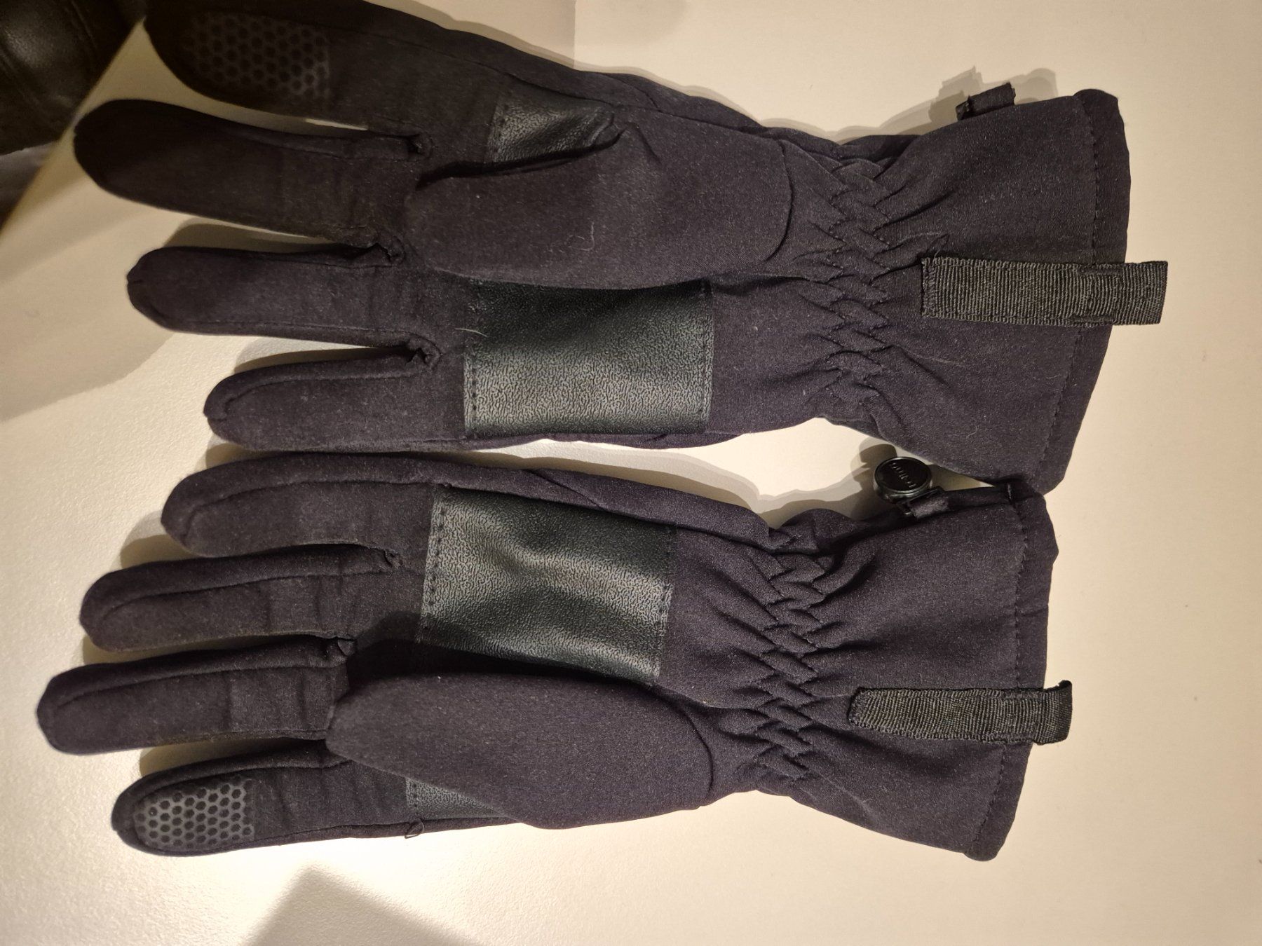 Reima Gants: Reima Tolle Softshellhandschuhe, schwarz, Gr. 7 – D'occasion à Urdorf par Nataschli 2