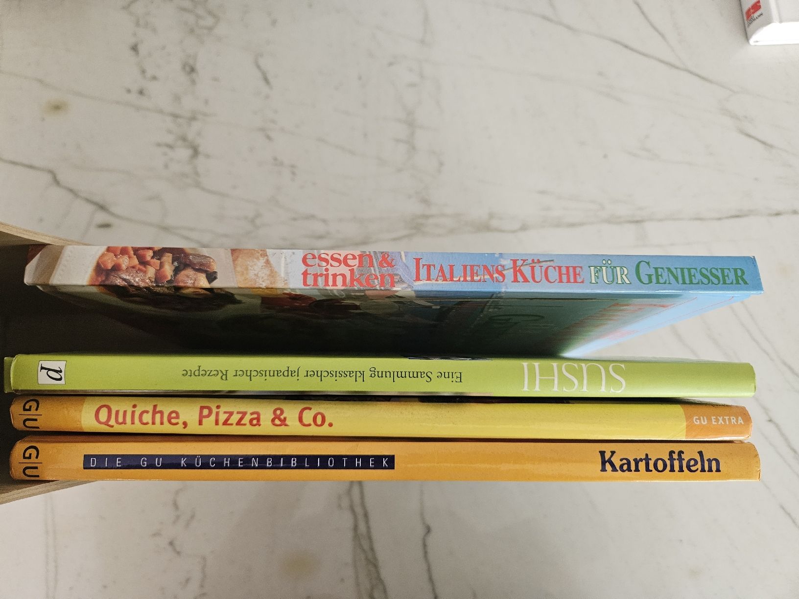 Libri: 4 grosse gebundene Kochbücher – Usato da Kloten venduto da Tacha_gb 2