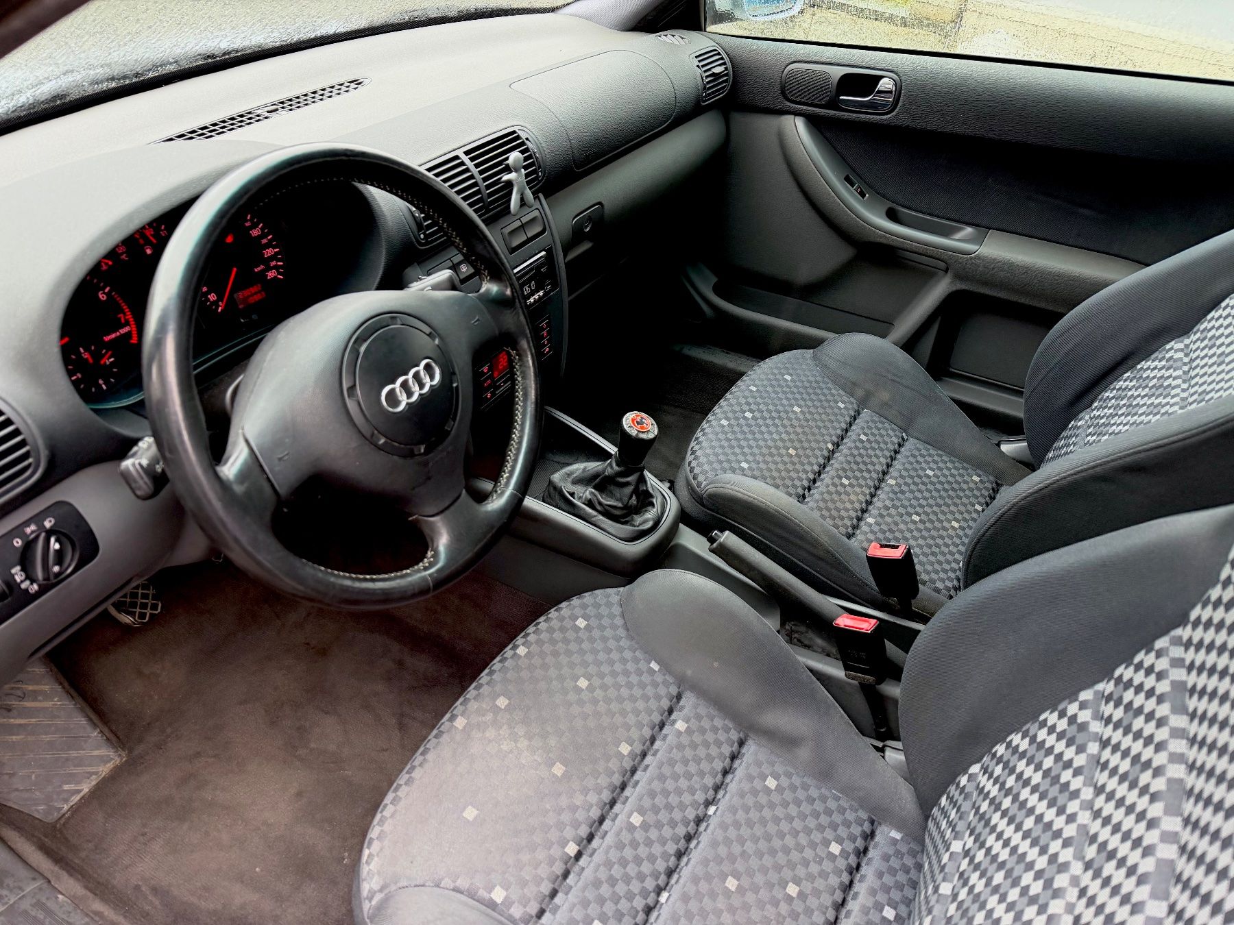 Audi Automobili: AUDI A3 1.8t | 150PS | Ab MFK 12.2025 – Usato da Rebstein venduto da Cache 6