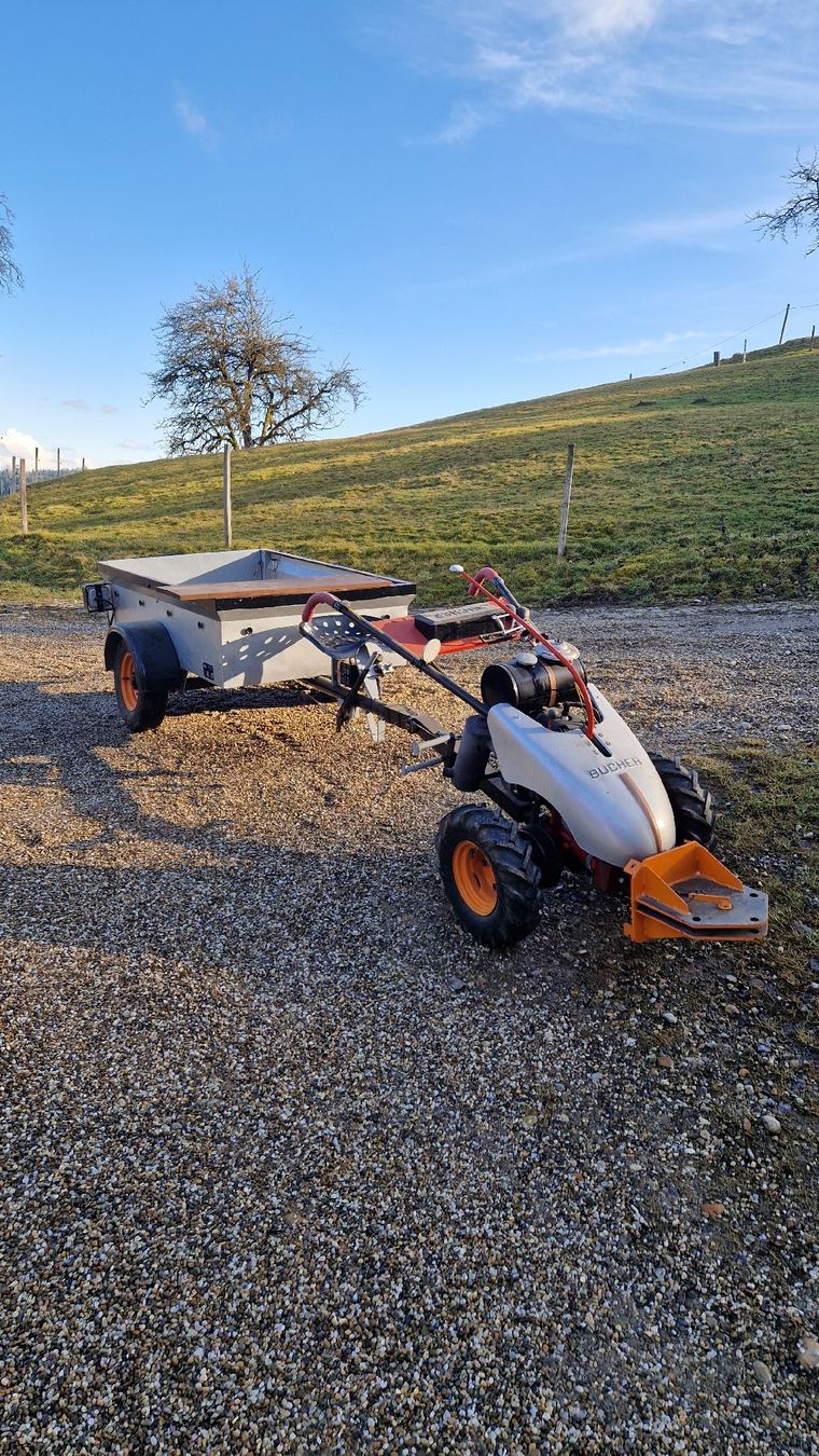 Bucher Tutte le macchine: Bucher Motormäher mit Anhänger – Usato da Ohmstal venduto da wil_xp75