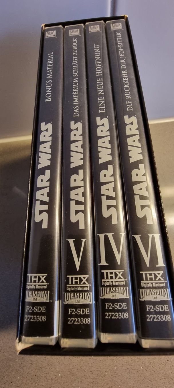 Tutti i DVDs: STAR WARS TRILOGIE + Bonus DVD – Usato da Niedergösgen venduto da rex_5013 5