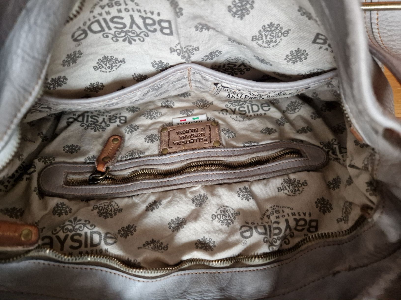 Taschen für Damen: Ledertasche/Rucksack von Bayside, grau, Top Zustand – Neu (gemäss Beschreibung) aus Kloten von somsing 5