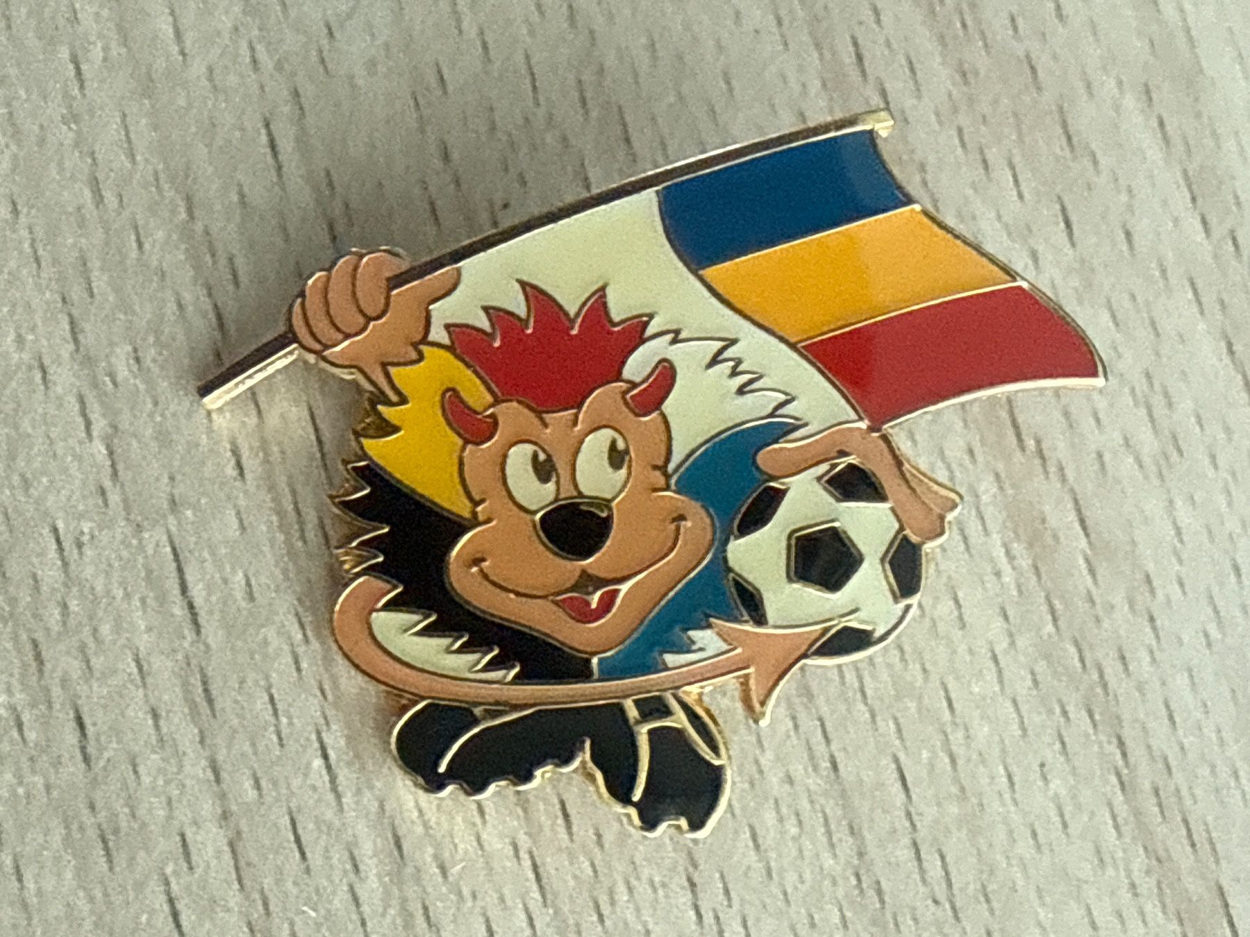 UEFA Plaketten & Abzeichen: Pin UEFA EURO 2000 – Gebraucht aus Glattbrugg von Schweigmatt