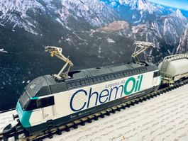 Märklin 81427 SBB Re 460 ‚Chemoil‘ Zugset