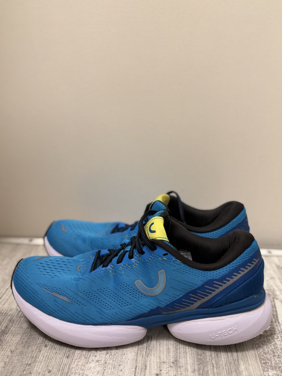 Herrenschuhe: True Motion U-Tech Laufschuhe Blau Grösse 44 – Gebraucht aus Liebefeld von im23ph 2