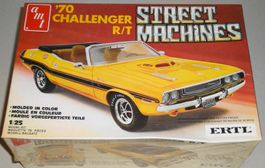 AMT STREET MACHINES '70 DODGE CHALLENGER R/T 1/25