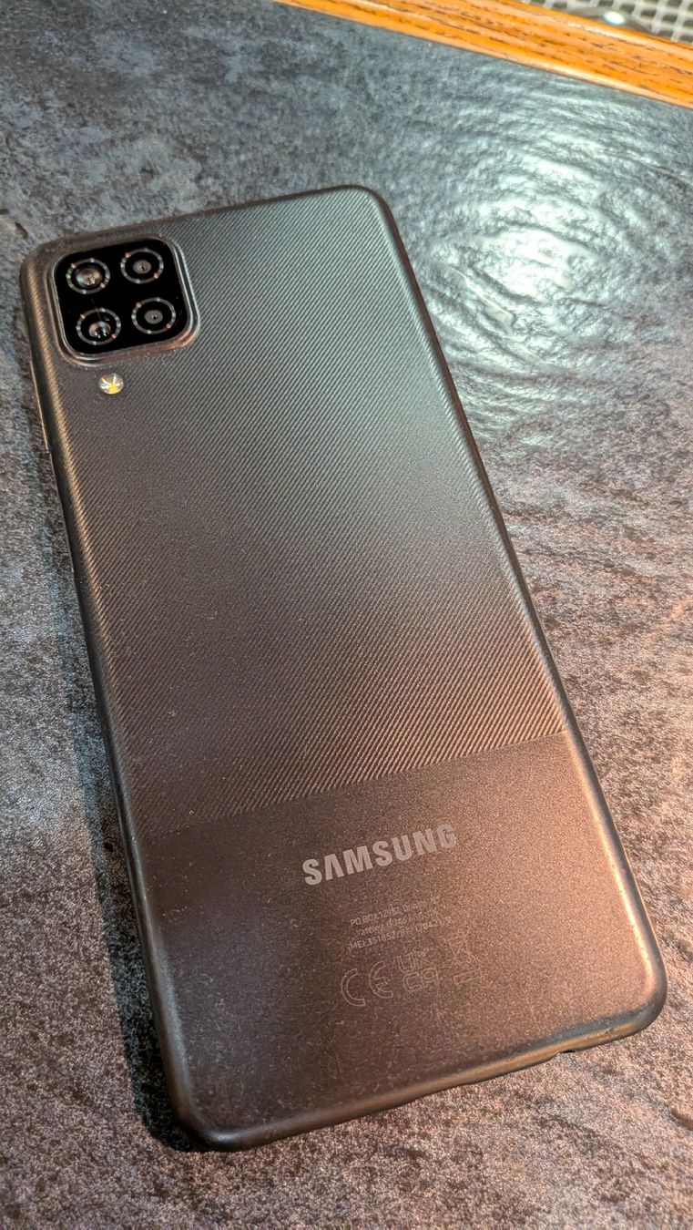 Samsung Telefoni cellulari / Smartphones: Samsung Galaxy A12, Android 13, 128 GB – Usato da Brig venduto da Mike69 1