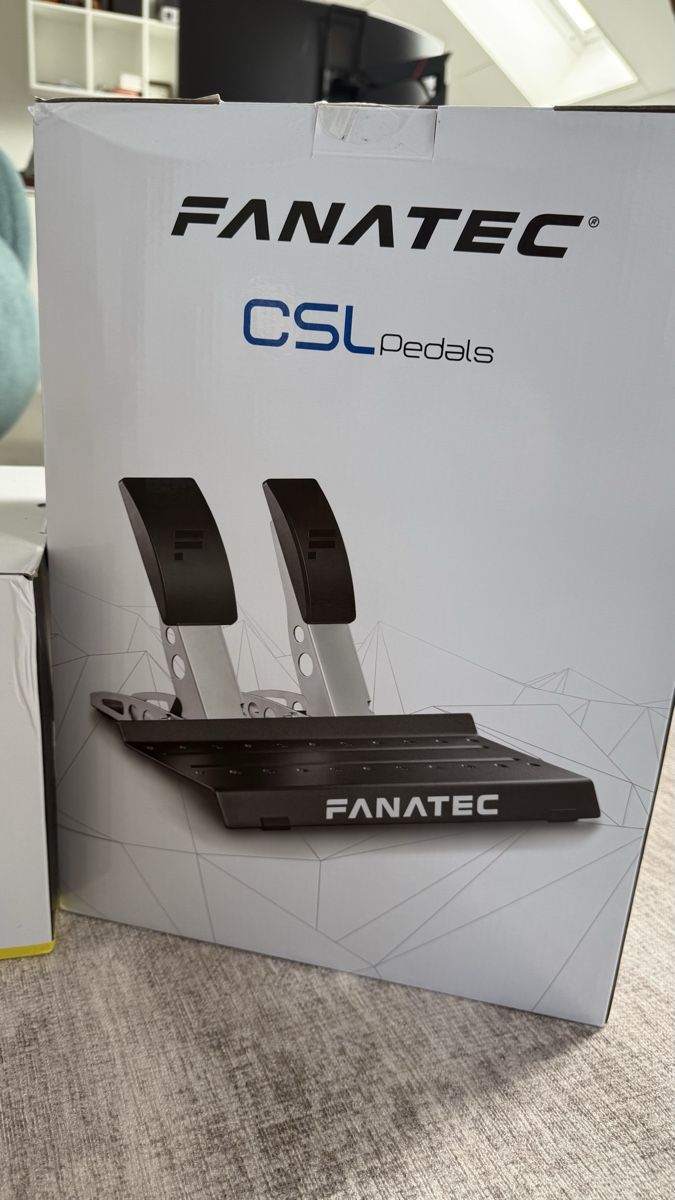 Fanatec Controller: Fanatec CSL Bundle - BMW Steering Wheel, Pedals and DD Base – Nuovo e nell'imballaggio originale da La Tour-de-Peilz venduto da Artbourbon 3