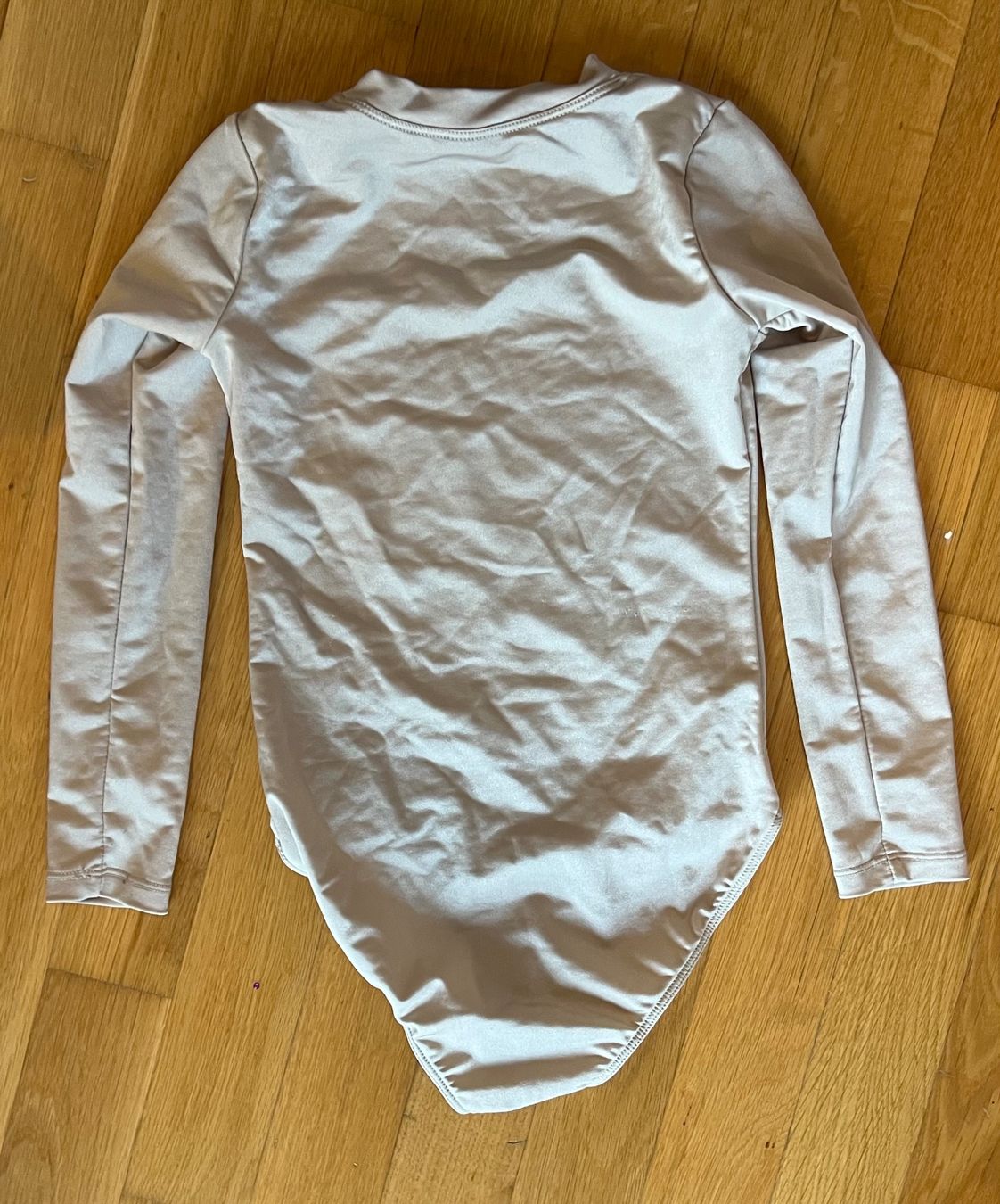 Camicette, T-shirt & Top: Body Eiskunstlauf dünn, 110-116 – Usato da Wettswil venduto da piolla 2