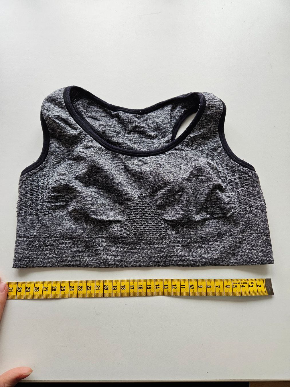 Top: Sport-BH grau – Usato da Schaffhausen venduto da sabrina915 1
