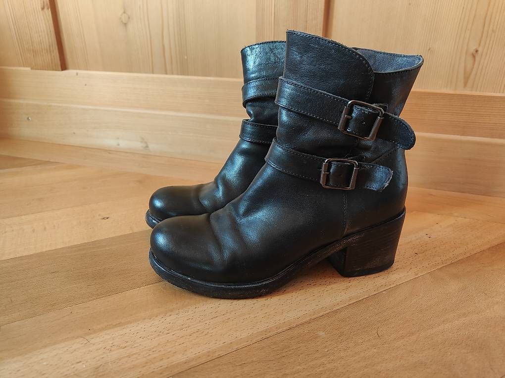 Herrenschuhe: Wenig getragene Moma, Gr. 36 – Gebraucht aus Lungern von Veromi 1