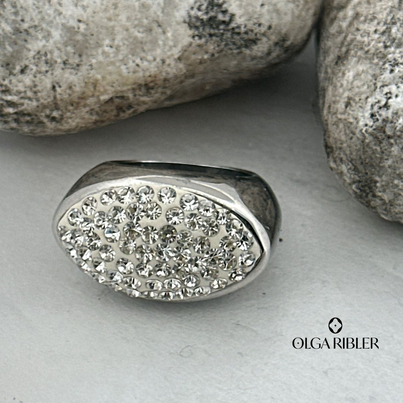 Olga Ribler Anelli: Edelstahl  Ring mit Zirkonia Ringgrösse 48 – Nuovo (secondo la descrizione) da Luzern venduto da Schmuckoutlet