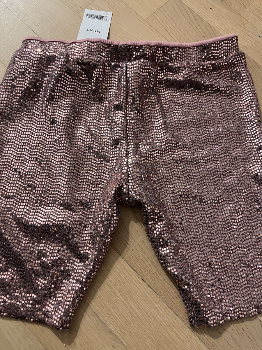 Next Calze & Collant: Pink Sequin Shorts NEXT 13 Years - NEW – Nuovo e nell'imballaggio originale da Oberglatt ZH venduto da Sale12