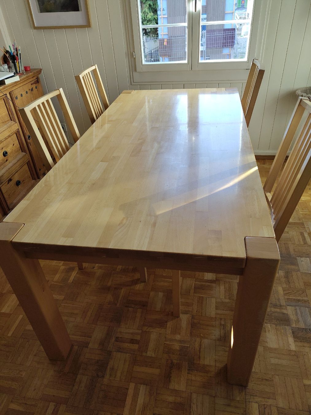 Tables: Holztisch mir Stühlen  – D'occasion à Ruswil par kar_9fsy