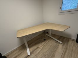 Bekant (Ikea) höhenverstellbar 
