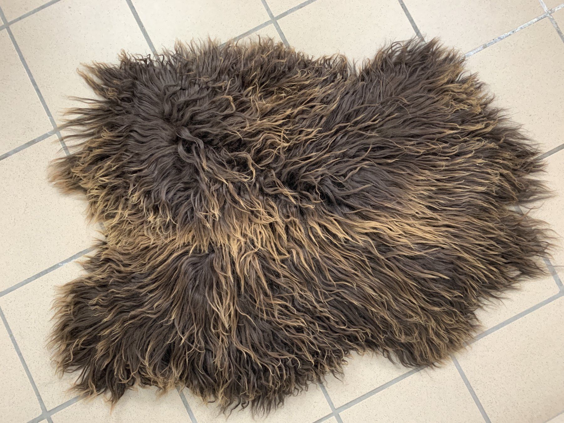 Tappeti: Island lammfell Teppich – Nuovo e nell'imballaggio originale da Arbedo venduto da patagonialeatherrugs 1