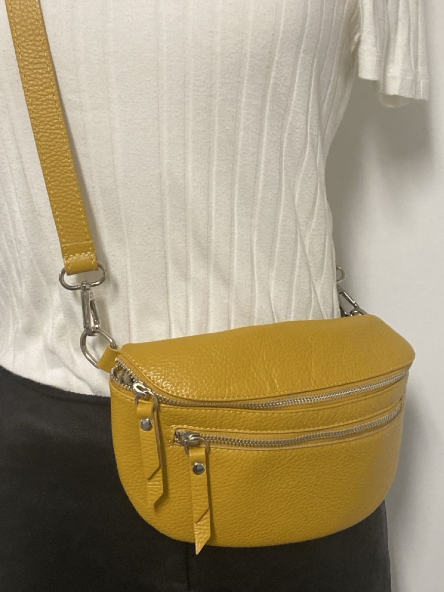 Borse da donna: Lederbauchtasche, Umhängetasche – Usato da Biel-Benken BL venduto da PANORMUS