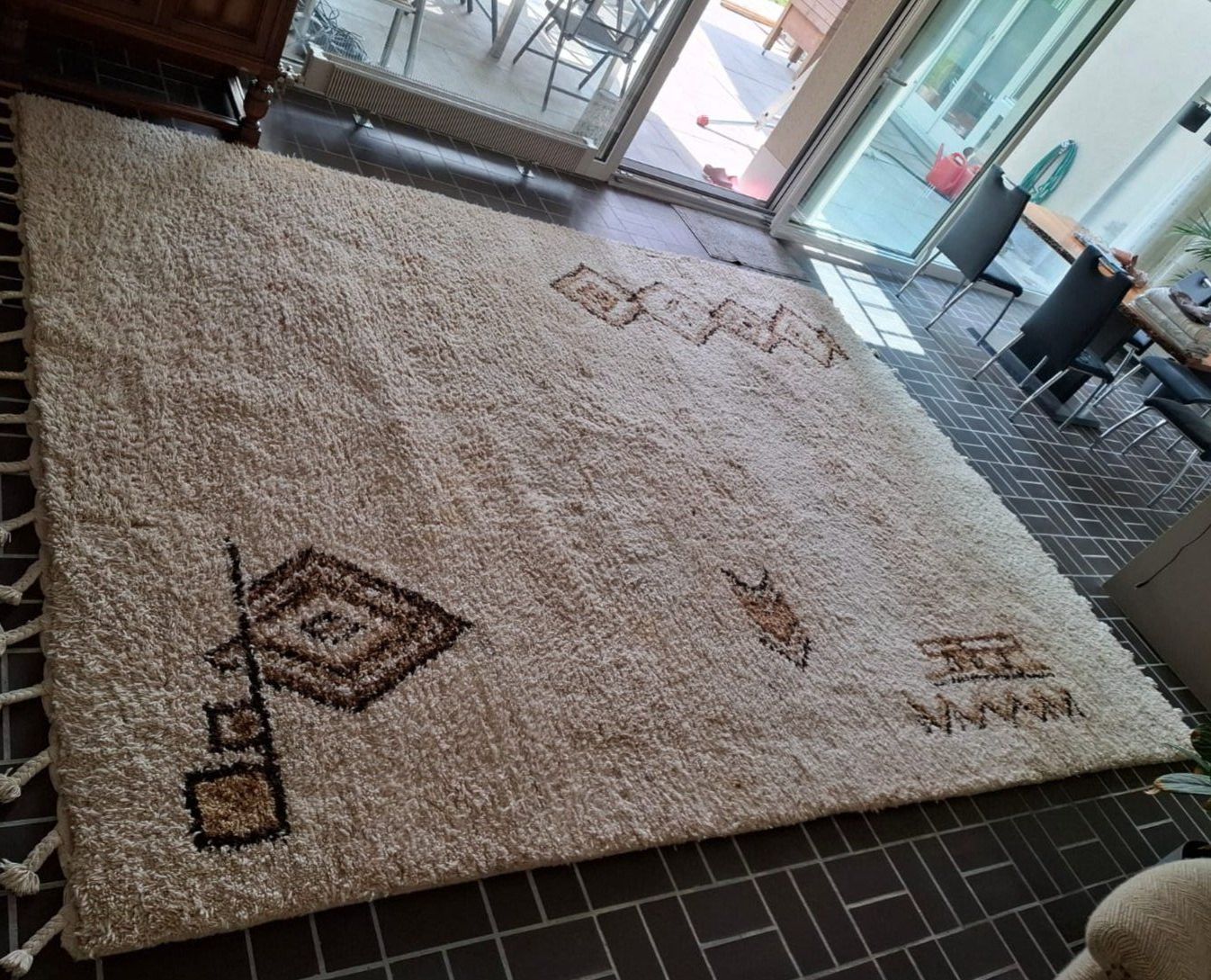 Teppiche: Teppich mit geometrischen Mustern – Gebraucht aus Rain von Flokaiser 1