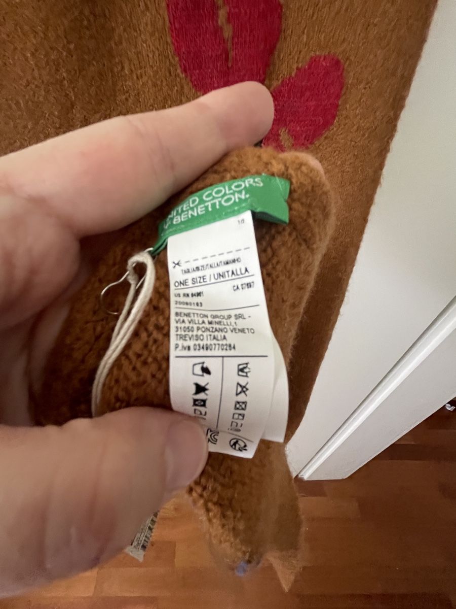 Benetton Foulard & Sciarpe: Benetton Wolle Halstuch  NEU – Nuovo e nell'imballaggio originale da Adliswil venduto da Udarius 2