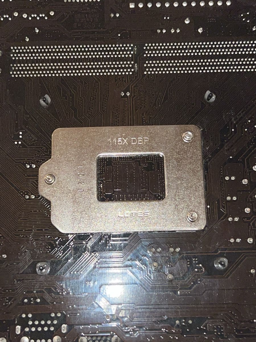 Schede madri: Motherboard Set mit Ram, Cpu, Kühler und I/O shield – Usato da schellenberg venduto da freefostore 2