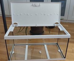 Kleinaquarium mit Abdeckung weiss neue