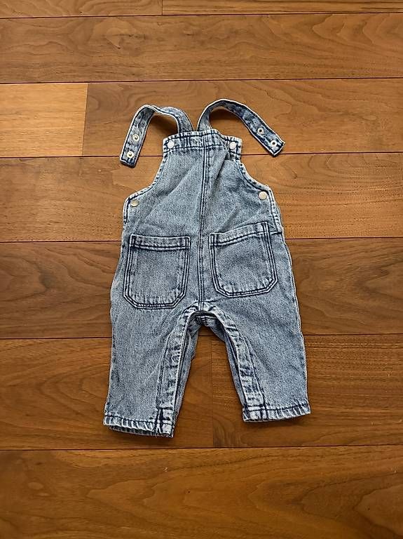 Strampler: Jeans Latzhose verbaudet | Grösse 68 – Gebraucht aus Zürich von domeldidom 1