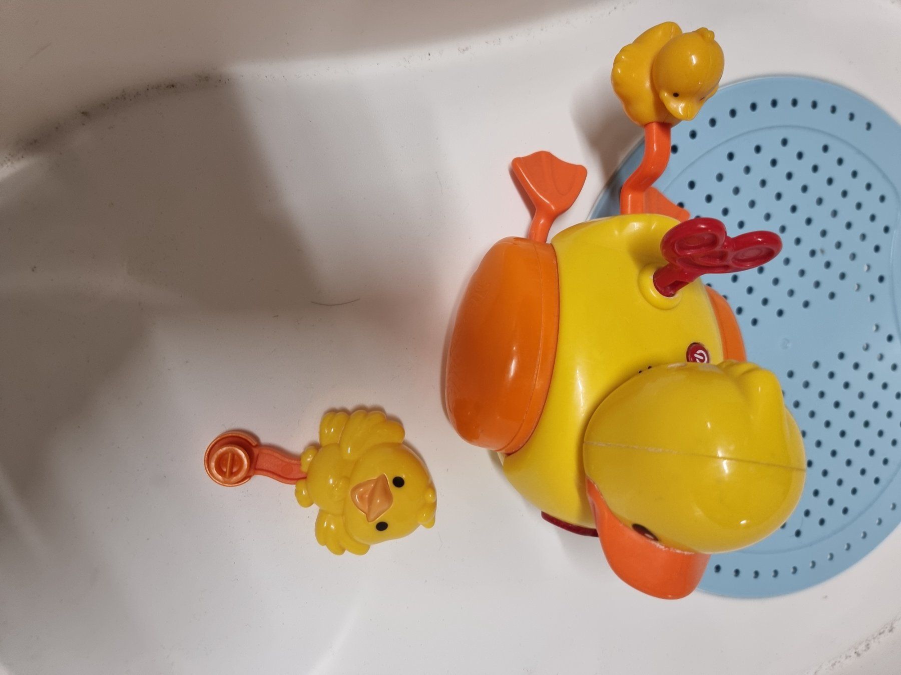 Giocattoli: Bain bebe avec jouet – Usato da Genève venduto da selmouta