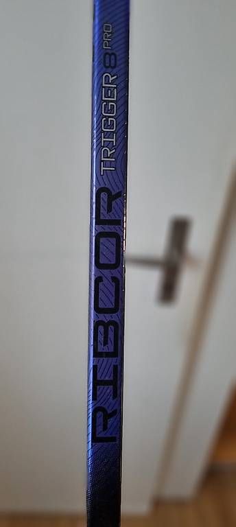 Crosses & Cannes: CCM Ribcor  8 Pro Junior Eishockeyschläger – D'occasion à Biel/Bienne par sheila7002 2