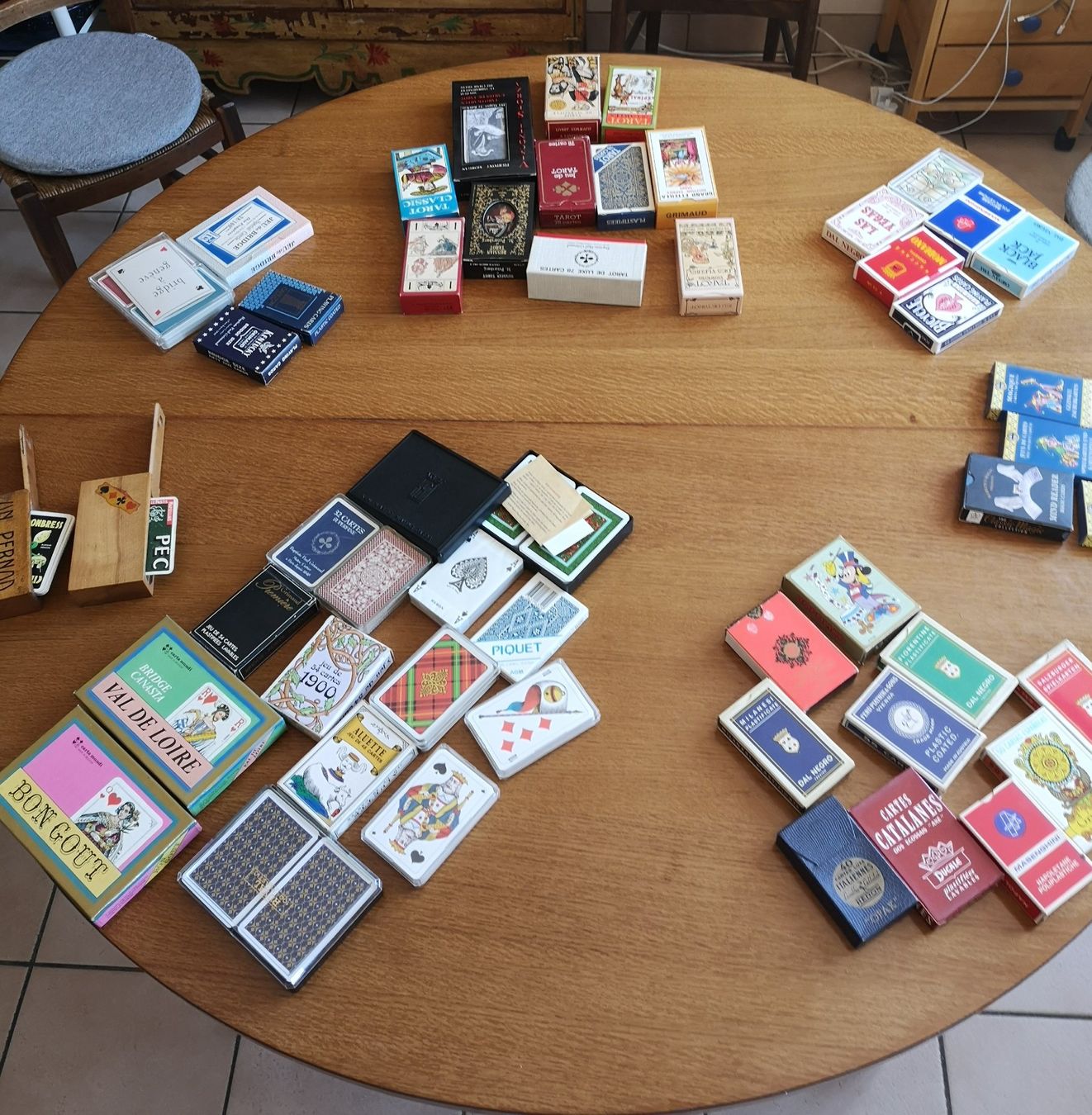 Spiele: lot de jeux de cartes – Gebraucht aus Genève von omsila