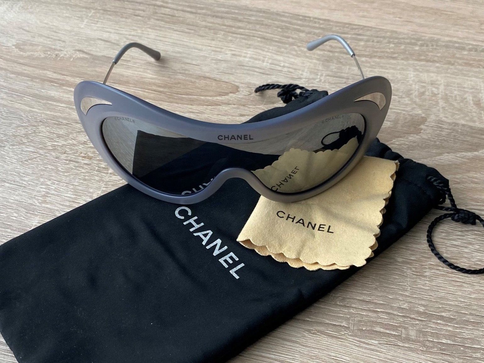 Chanel Brillen & Gläser: CHANEL Ski-/Sonnenbrille 2000, Selten – Gebraucht aus Matten b. Interlaken von kero71 1