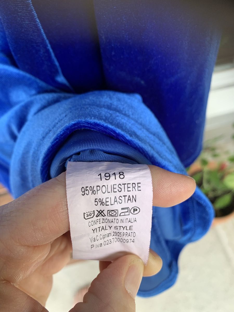 Kleider: Samtkleid Blau, Gr.M – Gebraucht aus Uster von Flummi 3