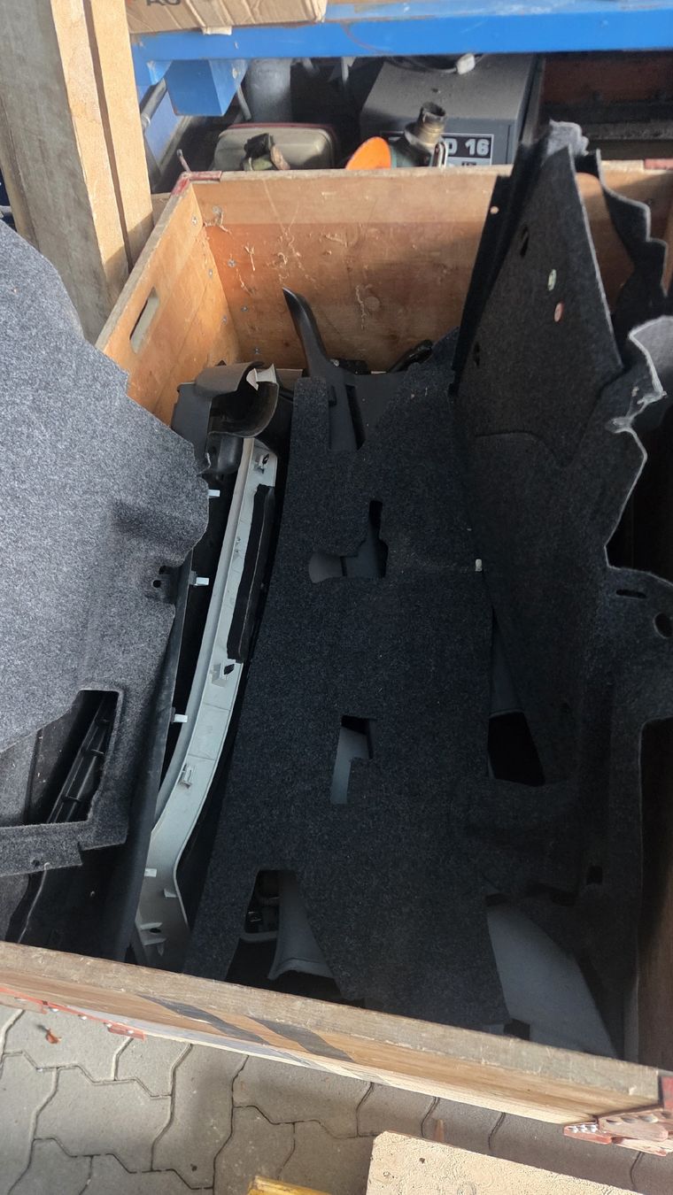 Volkswagen Tutti pezzi di ricambio auto: VW Golf 4 Teilespender – Usato da Liestal venduto da Ford_Power 1