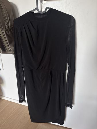 Schickes, kurzes, schwarzes Kleid mit transparenten Aermel S