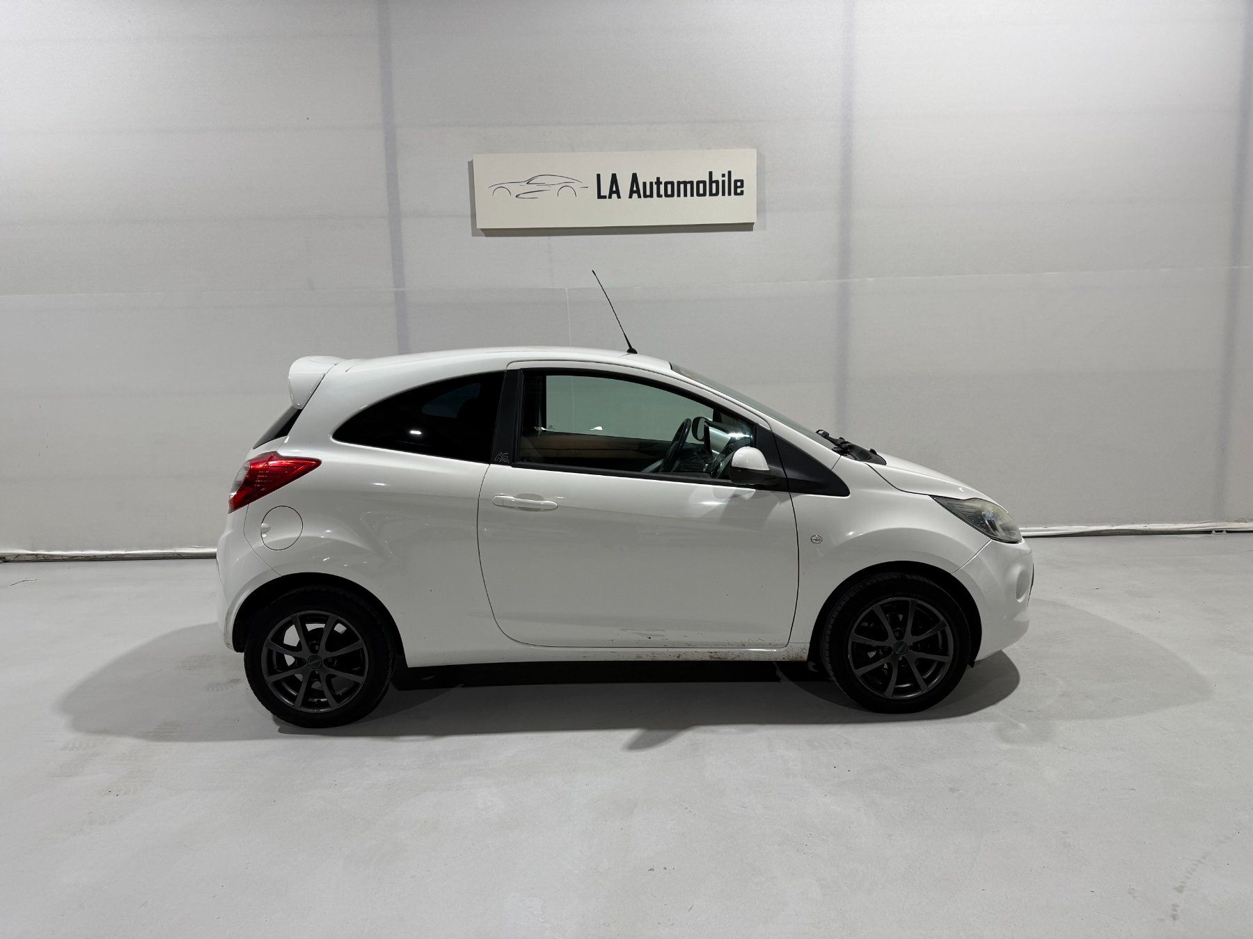 Ford Automobili: FORD KA 1.25 Titanium – Usato da Widnau venduto da clique17 3