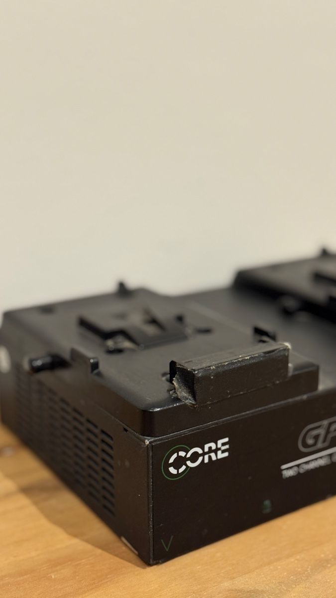 Altri accessori: CORE swittronix double V-Mount charger – Usato da Basel venduto da StevieMichelsen 2