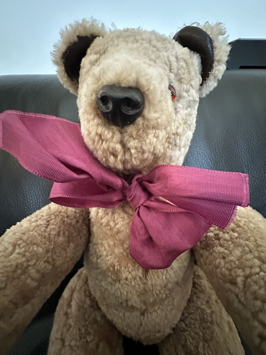 Spielzeuge: TeddY Bär - wurde handgemacht & ca. 30jährig  – Gebraucht aus Gysenstein von HerZliCHer501 1