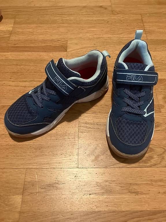 Scarpe per ragazzi: Turnschuhe Grosse 32 – Usato da Bern venduto da Marli18 1