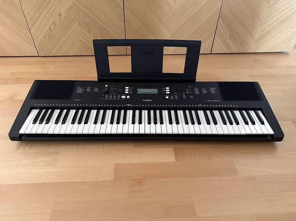 Strumenti musicali: Keyboard Yamaha PSR-EW300 – Nuovo (secondo la descrizione) da St. Gallen venduto da australia_2023