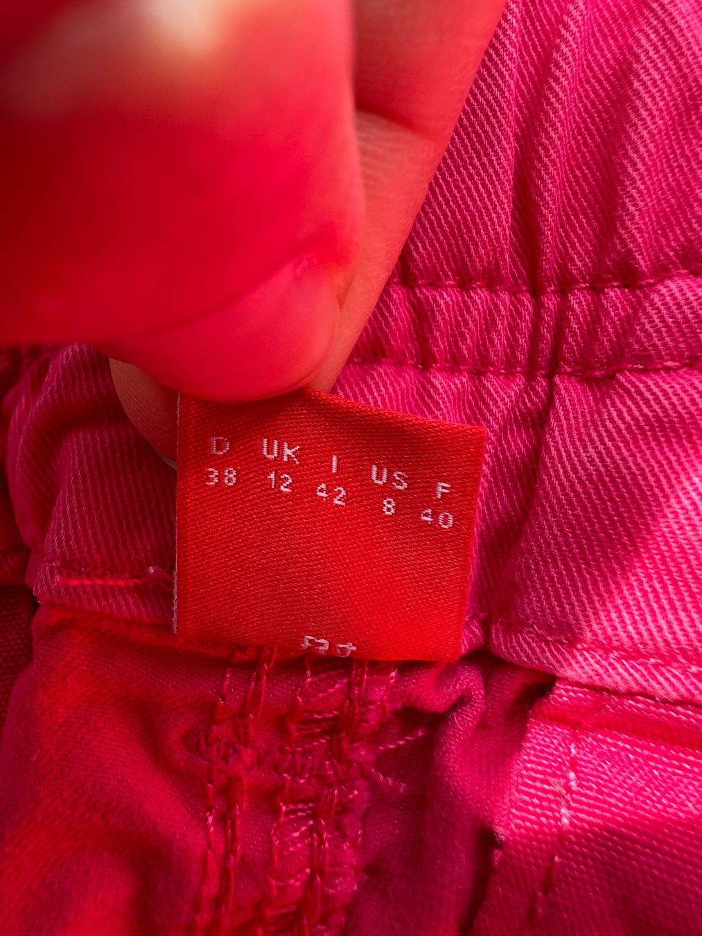 Esprit Pantaloni: Coole Schwangerschaftshose – Usato da Luzern venduto da nad_nf8f 4