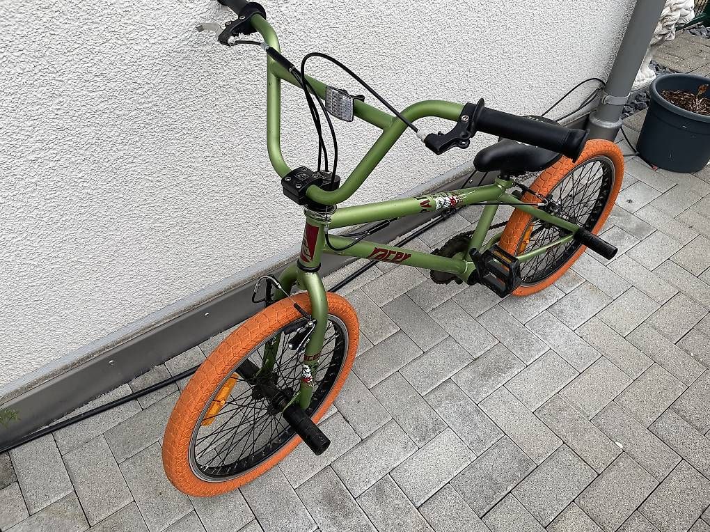 Vélos: Cooles 18" BMX Freestyle mit 360 Grad drehbarem Lenker – D'occasion à Möriken AG par nipamijule 3
