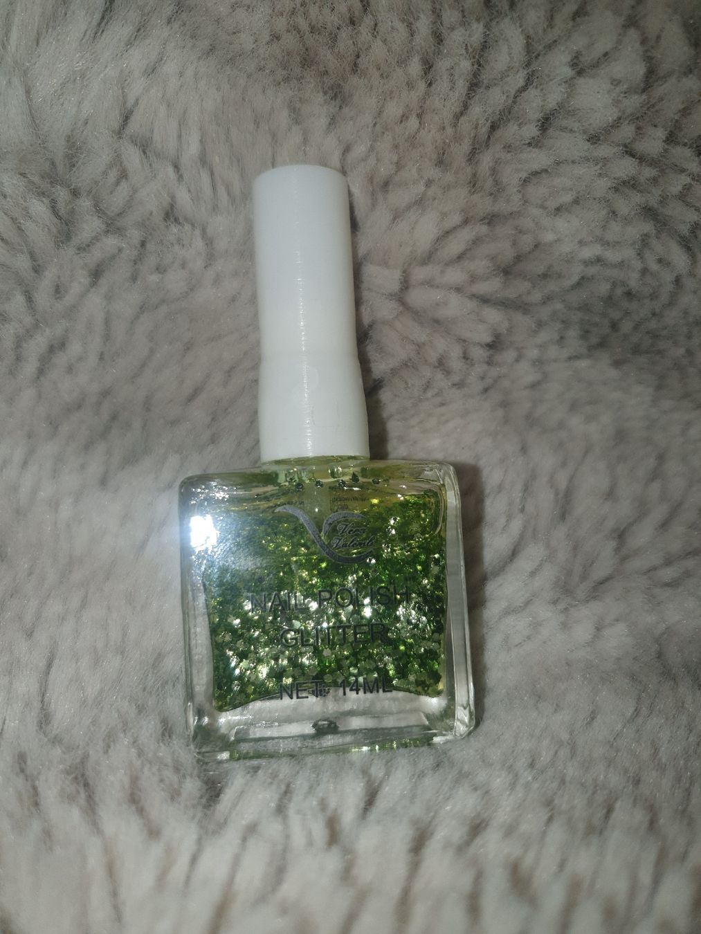 Smalto per unghie: Nagellack Glitzer Grün – Usato da Moosseedorf venduto da Sonnenschein.. 2