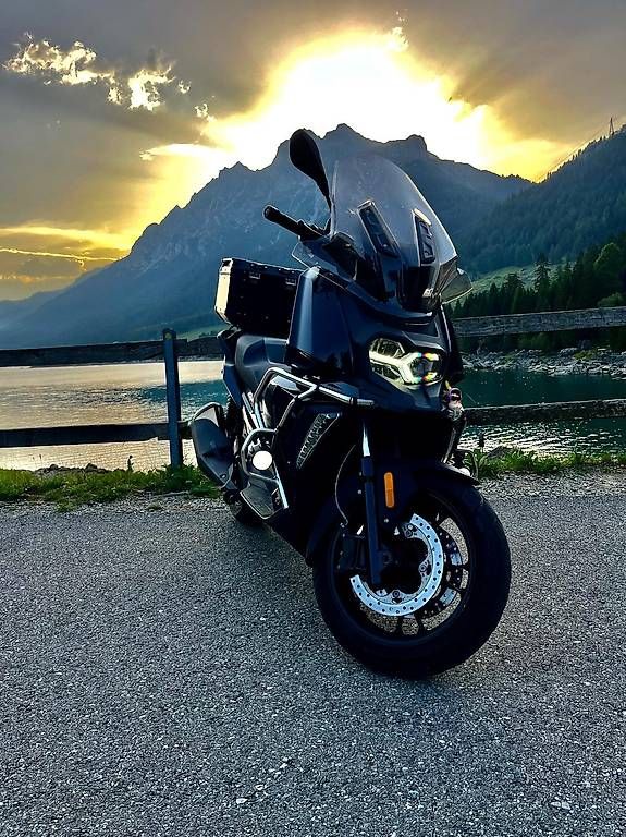Scooter: Bellissimo scooter BMW C400X – Usato da Cadro venduto da SimoChiocciola
