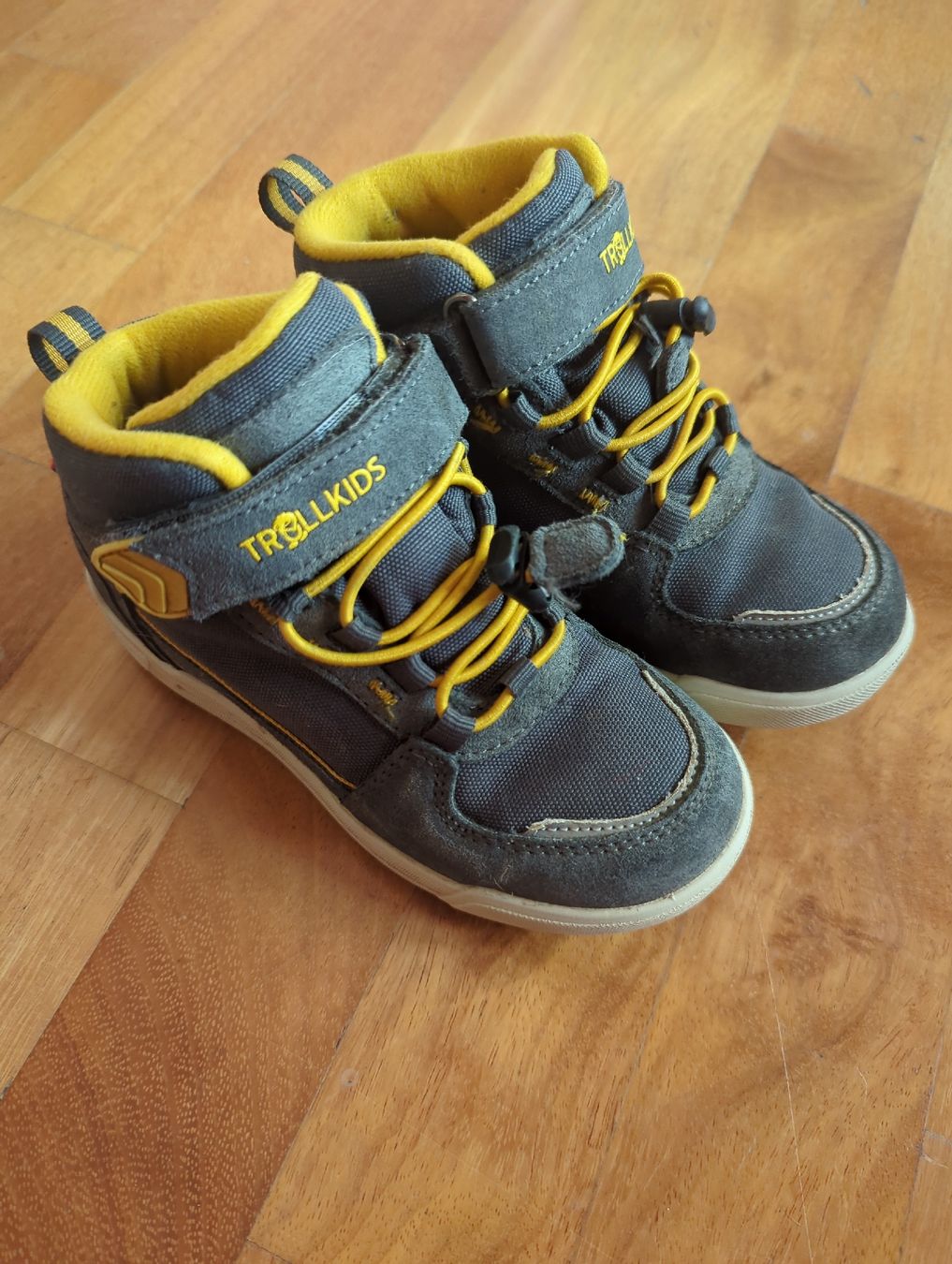 Schuhe für Jungen: Trollkids Winterstiefel Gr. 28 – Gebraucht aus Eglisau von raf_hn2x